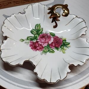 Vtg Leaf Trinket Bowl Gold Leaf Floral Motif
